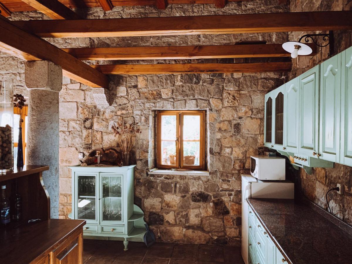 Maison d'hôtes Skerlj Wine Estate à Tomaj Extérieur photo