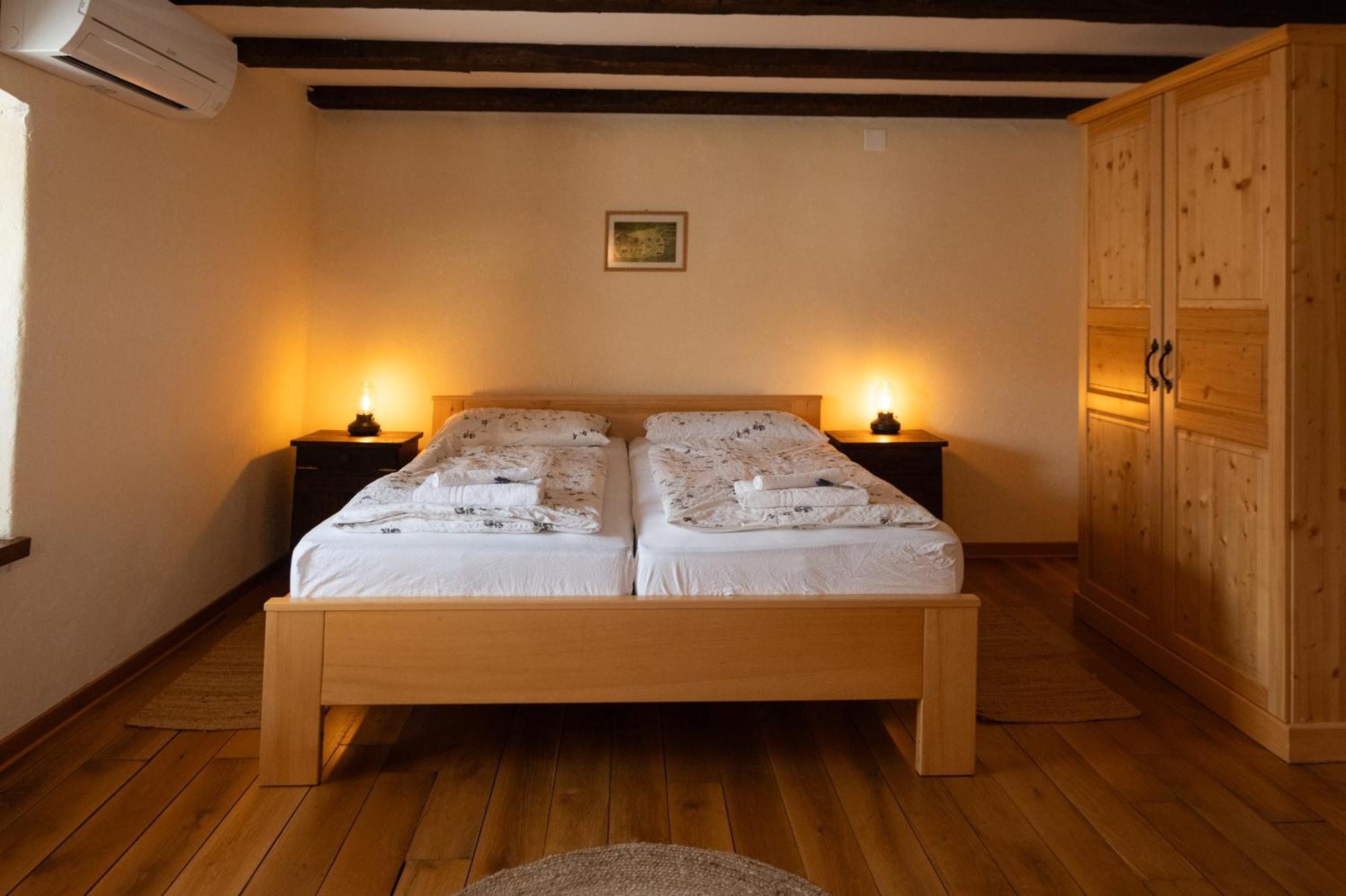 Maison d'hôtes Skerlj Wine Estate à Tomaj Extérieur photo